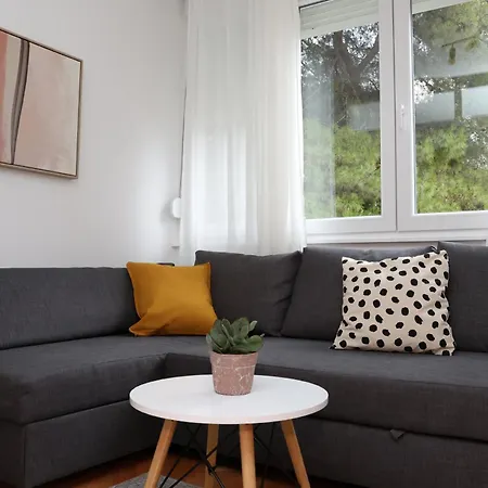 Mara Apartament *